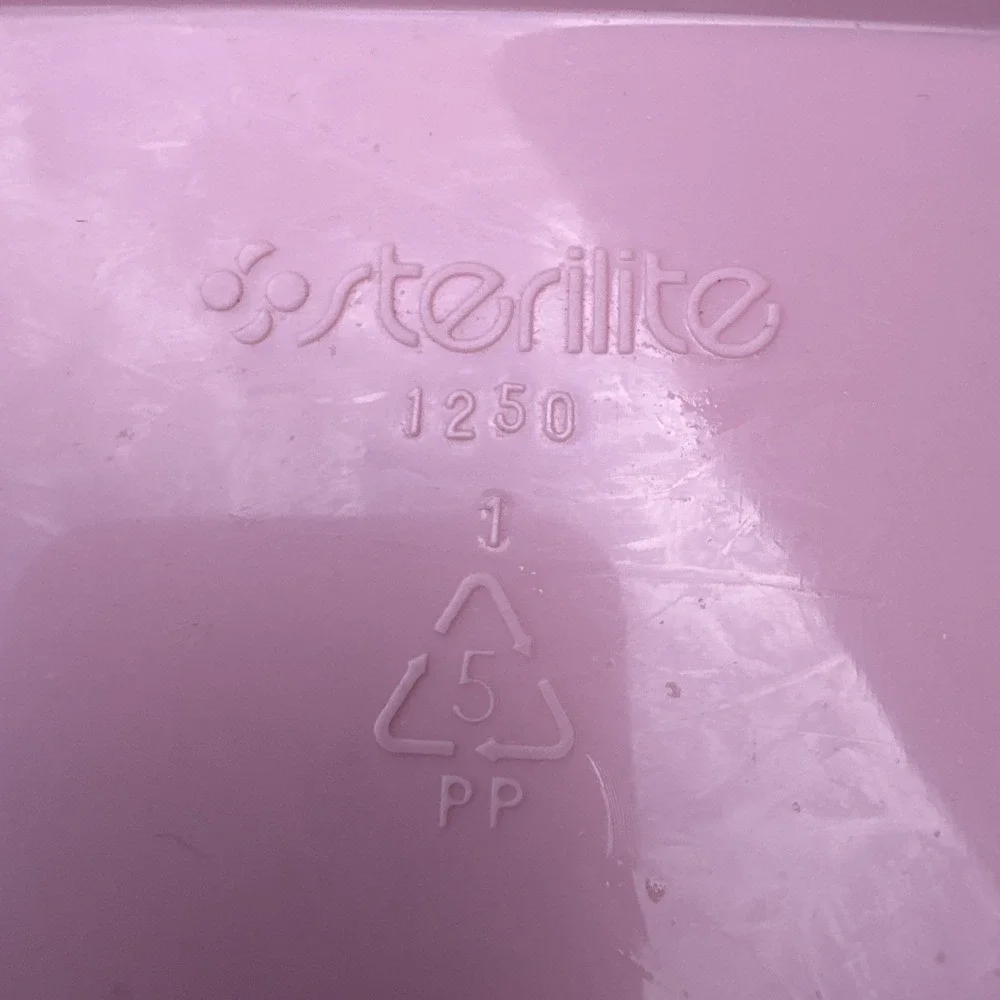 Sterilite Laundry Hamper Pink Plastic Tall 62 Qt Flip Lid Movie Prop Vtg 1990s